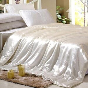 Cool Summer White Natural Silk Embossing Comforter of Queen