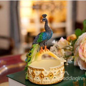 New Arrival Polyresin Beautiful Peacock Ashtray