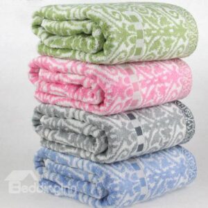 New Arrival Bamboo Fiber Elegant Patterns Soft Bath Towel
