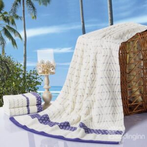 New Arrival 100% Cotton Elegant Floral Borders Simple Design Bath Towel