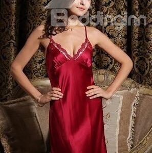 Sexy and Charming Mulberry Silk Embroidery Sleepwear