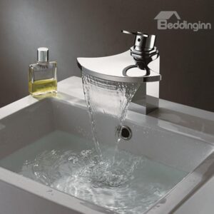 New Arrival Hot Selling Ginkgo-shaped Waterfall Bathroom Sink Faucet