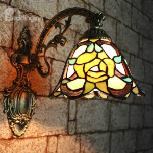 Gorgeous Tiffany Style Floral Pattern Stained Glass Wall Light
