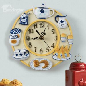 Alluring Creative European Style Resin Wall Clock