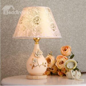 New Arrival Creative Flower Print Resin Table Lamp