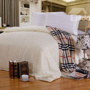 New Arrival Delicate White Color Print 100% Mulberry Silk Summer Quilts