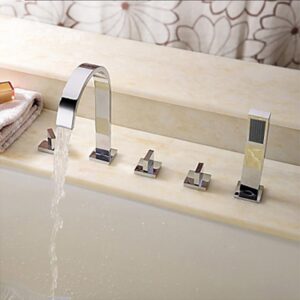 Comtemporary Style Chrome Finish Brass Bathtub Faucet