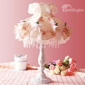 Elegant Pastoral Style Lace Fabric Shade Table Lamp