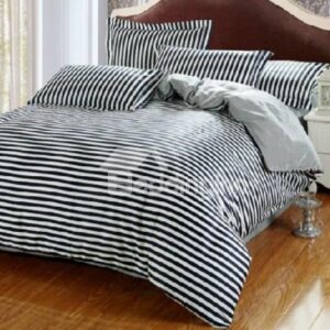 Comfortable Dark Blue and White 4-Piece Staple Cotton Duvet Cover Sets