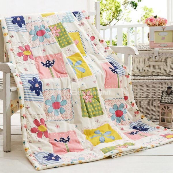 Super Lovely Beautiful Square Flowers Pattern Quilt