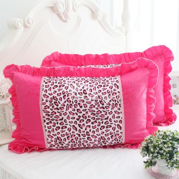 Beautiful Leopard Painting Fold Border Bed Pillowcase