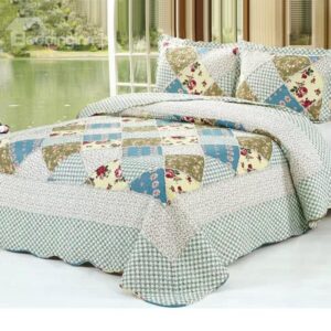 Super Comfortable Red Floral Cloth Square Pattern Bed in a Bag Set
