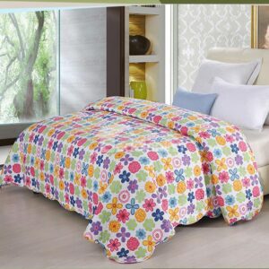 Super Comfortable Kinds of Flowers Arranged Close Pattern Quilt