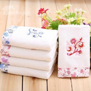Wonderful Rabbit Embroidery Floral Full Cotton Towel