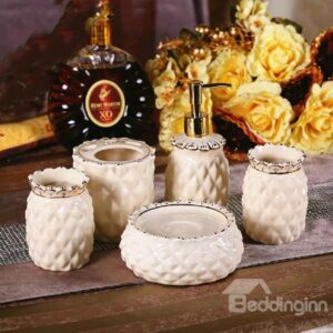 Fashion Classical European Style White 5-piece Bathroom Accessories