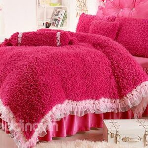 Comfortable Rose Trim Edge 4-Piece Plush Duvet Cover Sets
