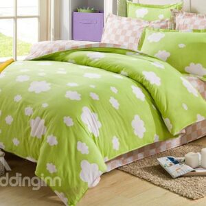 Childlike Fleecy White Clouds Print 4-Piece Cotton Duvet Cover