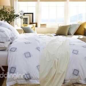 Diamond Pattern with White Background 4-Piece 100% Cotton Duvet Cover Sets