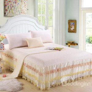 High Quality Light Yellow Floral Stripes Pattern Lace Bed Skirt