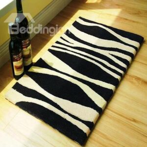 Stylish Gorgeous Black White Stripe Comfy Bath Rug