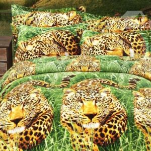 Leopard in Woods Print 4-Piece Polyester 3D Duvet Cover Sets