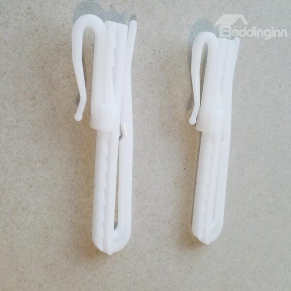 White Plastic Large Size Pleat Curtain Hooks