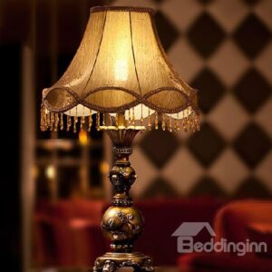 Luxury American Pastoral Resin and Cloth Lamp