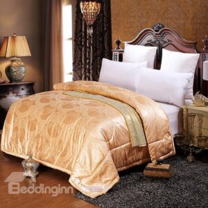 Jacquard Tribute Silk Polyster Fiber Filled Quilt