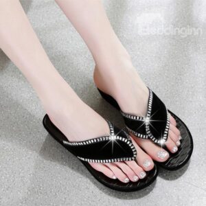 Leave Shape with Rhinestone Thong Beach Shoes