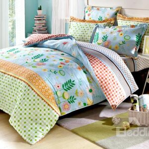 Flowers with Blue Background and Colorful Checkered Pattern 4-Piece Bedding Sets