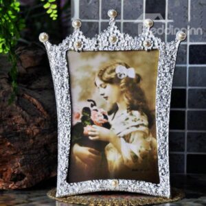 Distinctive and Unique Fashion Style Crown Pattern Photo Frame