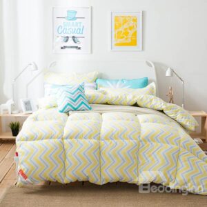 Modern Stylish Polygonal Line Design Yellow Polyester Quilt