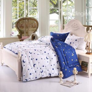 Fancy Stars Crescent Print Fluffy Polyester Quilt