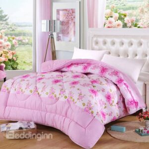 Refreshing Pink Flowers Print Polyester Winter Quilt