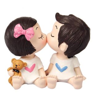 Lovely and Exquisite Kissing Cartoon Character Resin Creative Car Decor