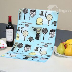 Modern Fashion Tableware Pattern Blue Ultrafine Fiber Tower