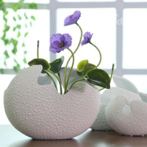 Unique Versatile White Eggshell Design Ceramic Flower Vase Desktop Decoration