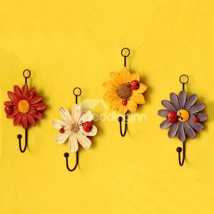 Decorative Ladybug and Daisy Design 4-Piece Wall Hooks