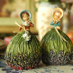 Wonderful Cute Edinburgh Girls Design 1-Pair Resin Desktop Decoration
