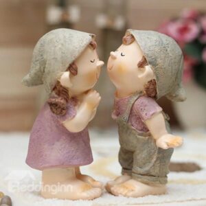 Creative Romantic Kissing Dolls Resin Desktop Decoration