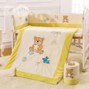 Bearâ€˜s Party 100% Natural Organic Cotton Crib Bedding Set